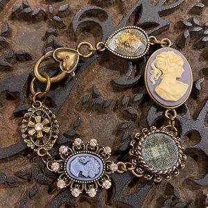 Bracelet Vintage Look Unique Cameo